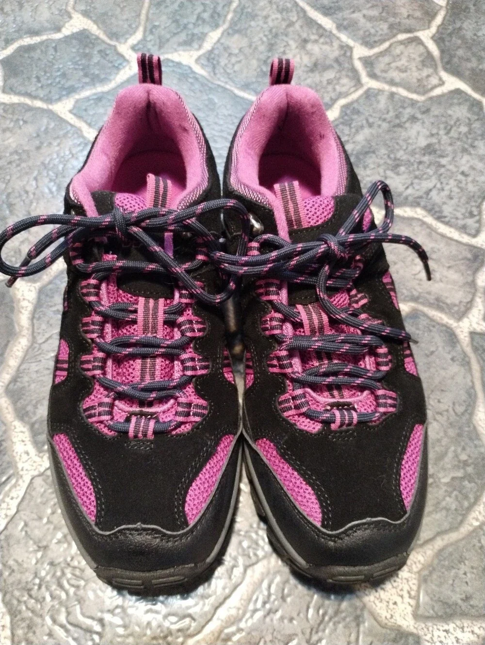 BEARPAW Low Hiker Women's Trail Shoes size 8